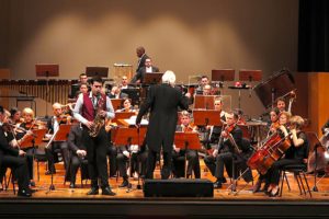 Elvis Sousa na estreia do Concerto para Saxofone Alto de Anne Victorino d'Almeida